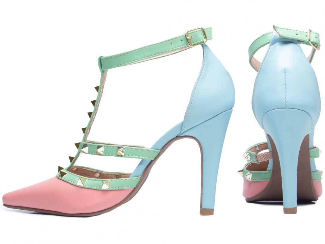 Sapato Scarpin Rosa e Azul com Rebites - Estilo e Charme em Cores Vibrantes