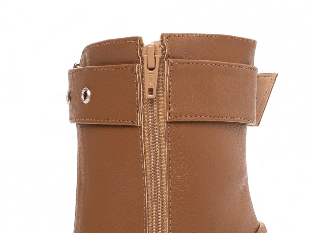 Bota Cano Médio com Bico Fino Torricella