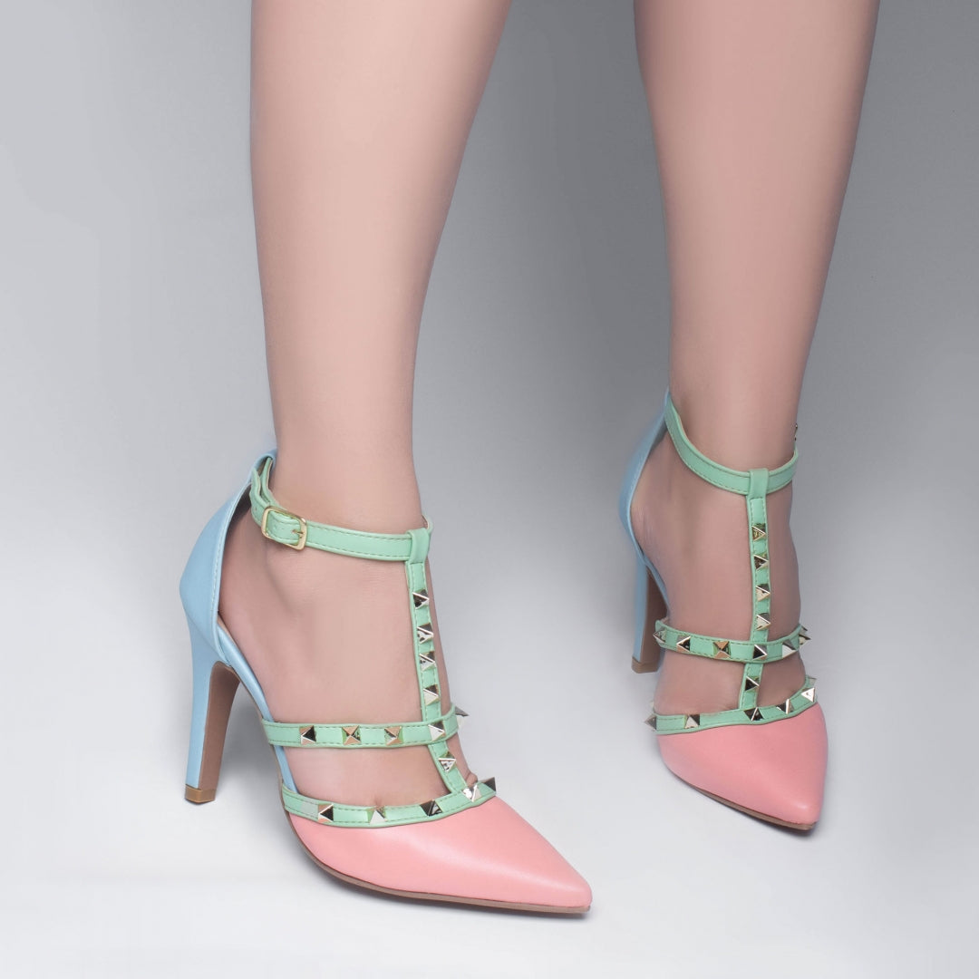 Sapato Scarpin Rosa e Azul com Rebites - Estilo e Charme em Cores Vibrantes