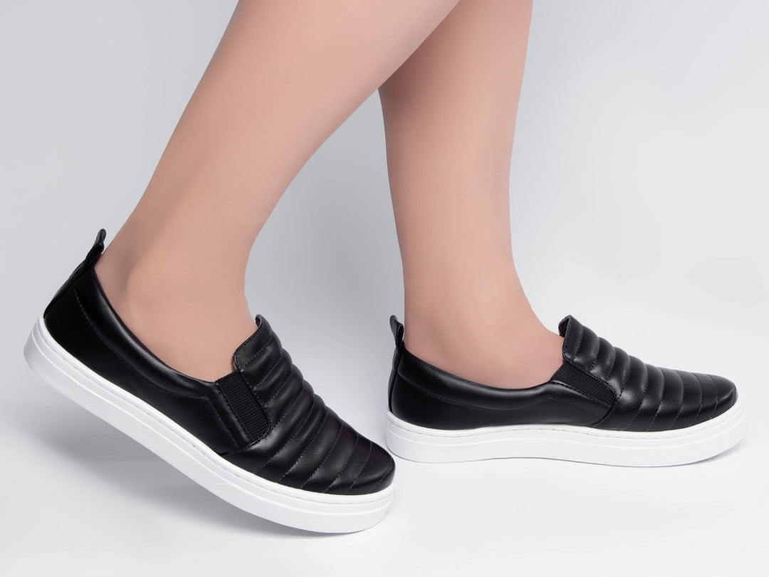Tênis Slip On Preto: Versatilidade e Estilo em um Calçado Clássico