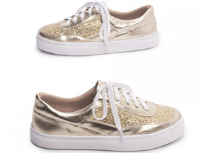Tênis Dourado com Glitter: Elegância e Brilho